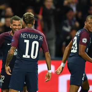 ألفيس لعب موسمين لباريس سان جرمان