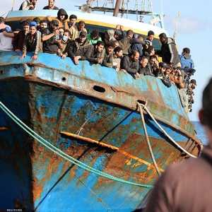 القارب كان متجها من ليبيا إلى إيطاليا وعلى متنه 483 شخصا