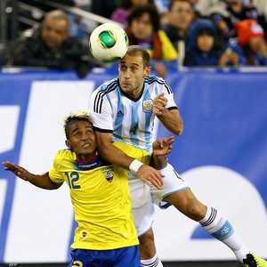 أجواء جماهيرية رائعة بين جماهير أسود الأطلس في الدوحة