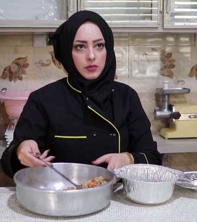 طالبة عراقية تتحدى البطالة وتفتح مطعما وتشغل فيه نساء