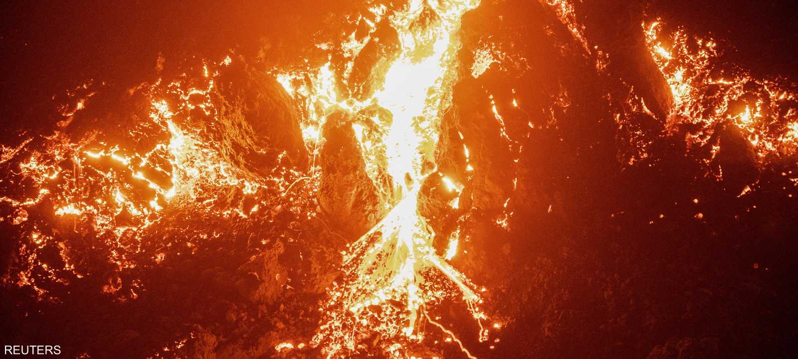 لقطة عن قرب لبركان مونا لاو