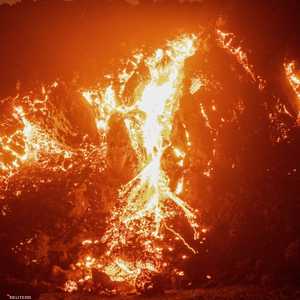 لقطة عن قرب لبركان مونا لاو