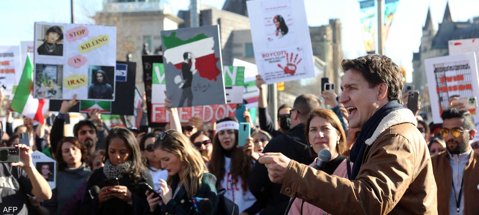 ترودو شارك في مسيرة مؤيدة للمتظاهرين في إيران