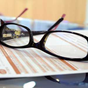 اتباع عادات صحية قد يساعد على تفادي النظارات الطبية