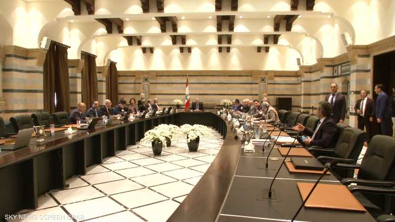 لبنان.. حكومة تصريف الأعمال تعقد أول اجتماع لها منذ 6 أشهر