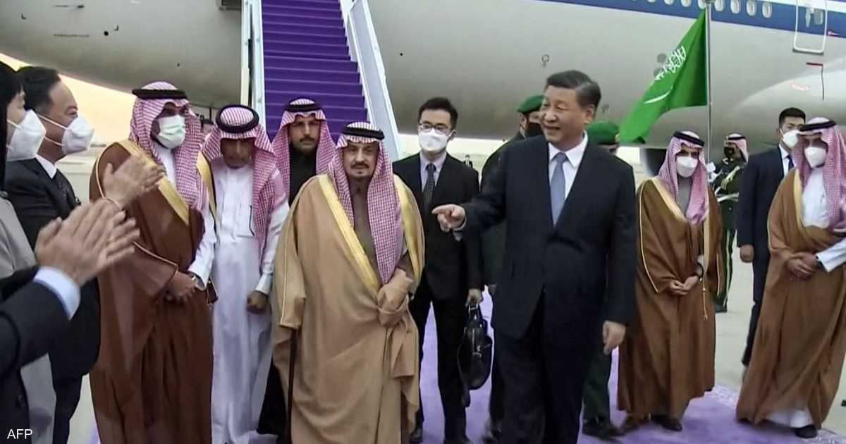 Девушки в джидде. Arabian family with the kids in desert. Ksa логотип. Visit saudi. Саудовская аравия и пакистан.