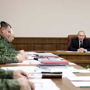 ظهر بوتين في اجتماع بمقر قوة المهام المشتركة