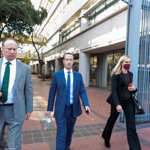 زوكربرغ دافع عن صفقته الأخيرة