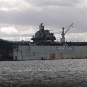 حاملة الطائرات الروسية