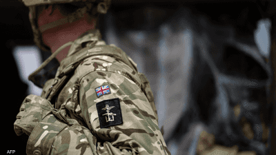 الجيش يحل محل موظفي الجوازات في مطارات بريطانيا الكبرى