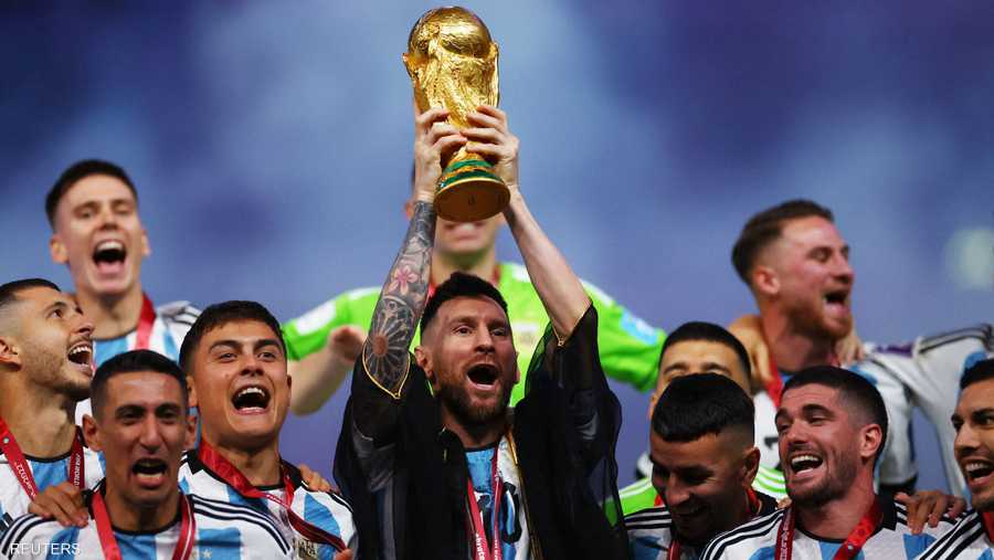 أرجنتين ميسي يتوج بكأس العالم منذ 1986