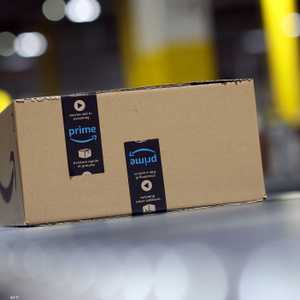 صندوق شحن من شركة "أمازون"