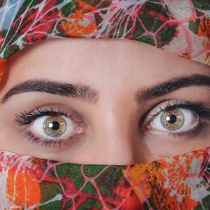 صحتك في لون عينيك