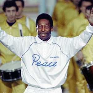 البرازيل تودع الملك بيليه