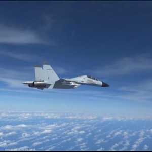 طائرة عسكرية أميركية تجنبت بصعوبة الاصطدام بمقاتلة صينية