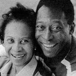 والدة بيليه لا تعلم نبأ وفاته