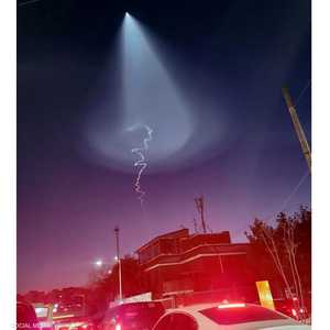 الأضواء الغريبة في السماء أثارت التساؤلات