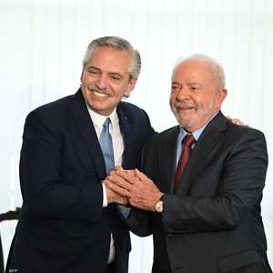 دا سيلفا يستقبل الرئيس الأرجنتيني