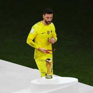 لوريس قرر الاعتزال دوليا في سن 36 عاما