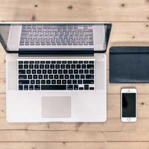 أبل تطلق خدمة تسجيل الكتب الصوتية عبر الذكاء الاصطناعي