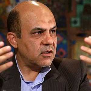 علي رضا أكبري المعاون السابق لوزير الدفاع الإيراني