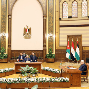 قمة ثلاثية بين الرئيس المصري والفلسطيني وملك الأردن