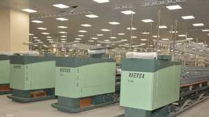 تركيب الماكينات داخل المصنع على مساحة 62.5 ألف متر.