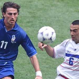 دينو باجيو كان أحد أبرز لاعبي الوسط الإيطاليين