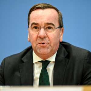 من هو وزير الدفاع الجديد في ألمانيا؟