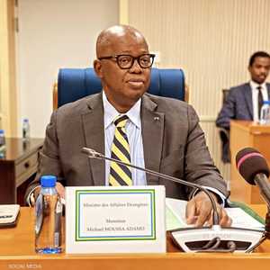 وزير خارجية الغابون مايكل موسى أدامو