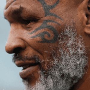 الدعوى ضد تايسون أقيمت بموجب قانون الناجين من البالغين