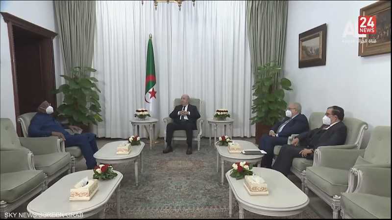 الجزائر تؤكد دعمها للجهود الدولية لحل الأزمة الليبية