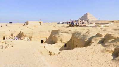 مصر.. الكشف عن مقابر فرعونية جديدة في سقارة