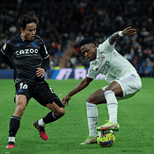 ريال مدريد يلاحق برشلونة المتصدر بفرق 5 نقاط