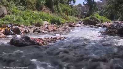 مياه الصرف الصحي والنفايات تخنق نهر نيروبي في كينيا