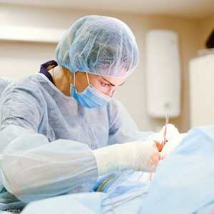 النزيف أدى لانسداد الرئتين والقصبة الهوائية والمريء