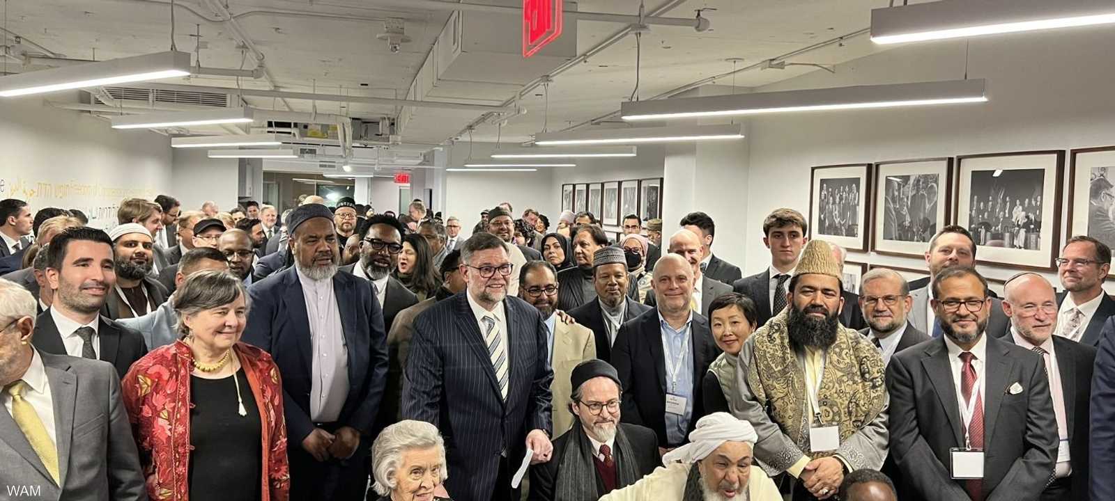 حضر الافتتاح أعضاء مجلس إدارة حلف الفضول الجديد ورجال دين