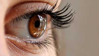 علامة تحذير من مرض.. ماذا يعني ظهور "هلال" في عينك؟