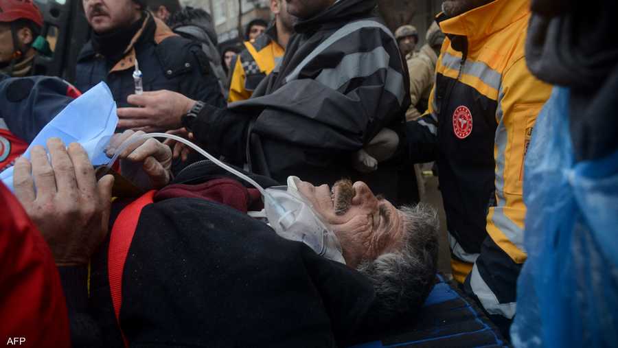 قتل 912 شخصا على الأقل في تركيا وأصيب 5385