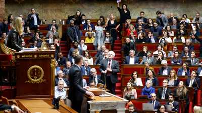 برلمان فرنسا يناقش قانون التقاعد.. والنقابات تجهز ليوم غضب