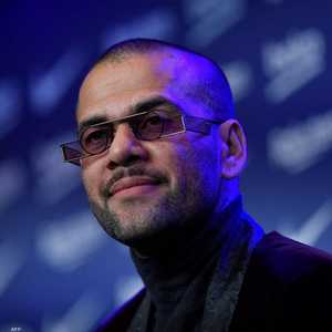 داني ألفيس محبوس احتياطيا بعد مزاعم اعتداء جنسي