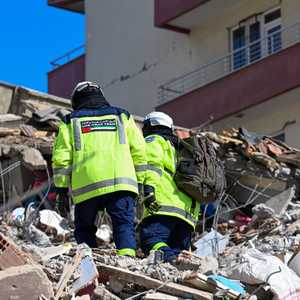 فرق البحث والإنقاذ الإماراتية مكونة من 134 منقذا