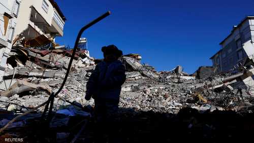 الزلزال خلف آلاف القتلى وعشرات الآلاف من المصابين