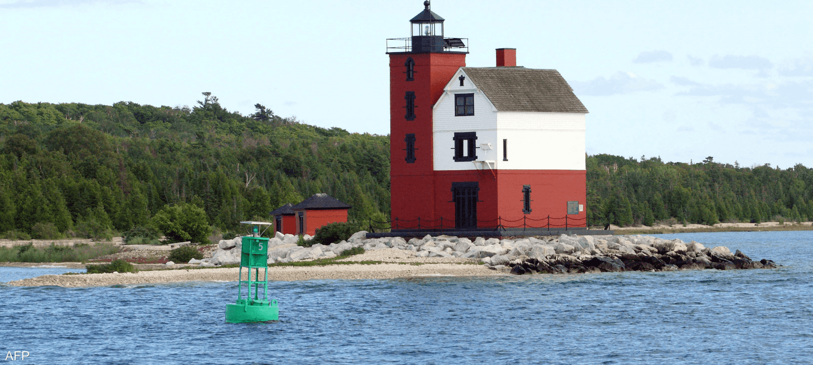 الجسم الغامض أسقط فوق بحيرة هورون