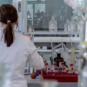 مصر.. عيادات متنقلة تقدم استشارات طبية مجانية للنساء