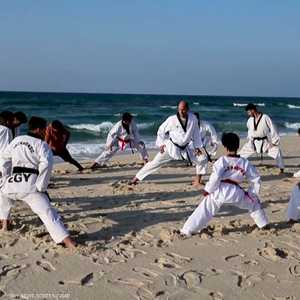 حلم المشاركة في بطولات التايكوندو الدولية يراود شبانا في غزة