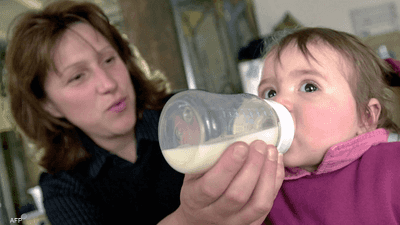 تحذير صحي عاجل.. سحب حليب أطفال بسبب مادة سامة