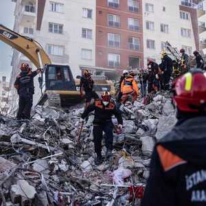 السطات التركية تعلن انتهاء عمليات البحث عن ناجين من الزلزال