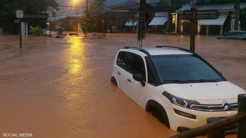 بالفيديو.. فيضانات وانهيارات تقتل 19 شخصا في البرازيل | سكاي نيوز عربية