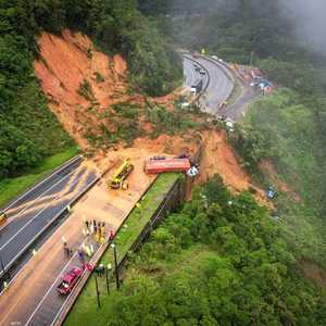 فيضانات وانهيارات أرضية في البرازيل